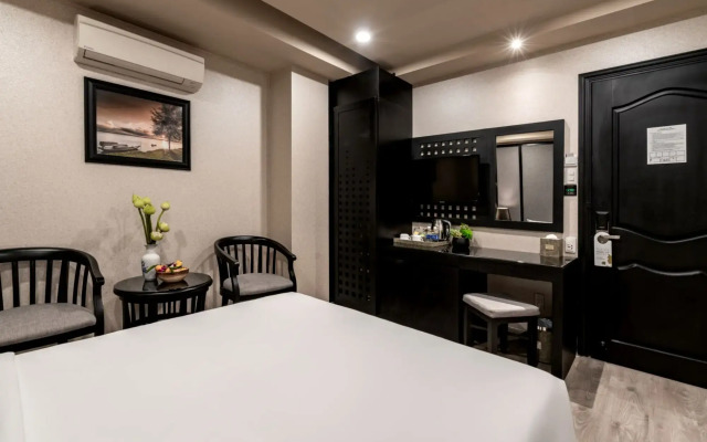 Paragon Saigon Hotel