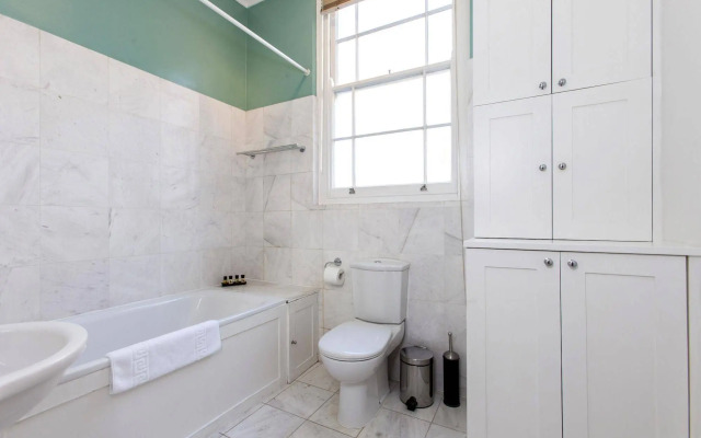 Club Living - Hyde Park Apartments