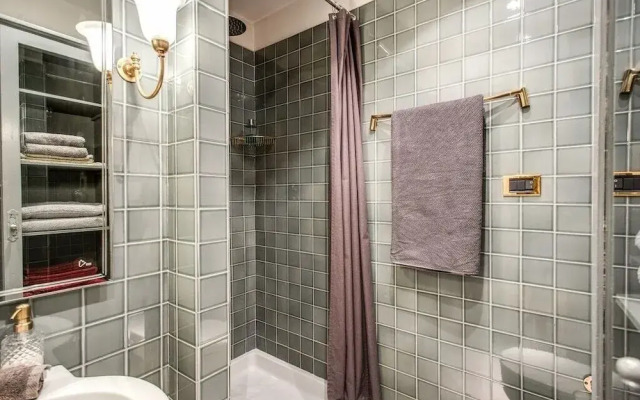 Wonderful Apartment With Balcony In Piazza Margana
