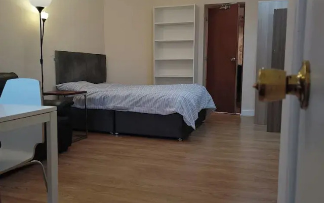 Large Ensuite Near Science Park, Cambridge