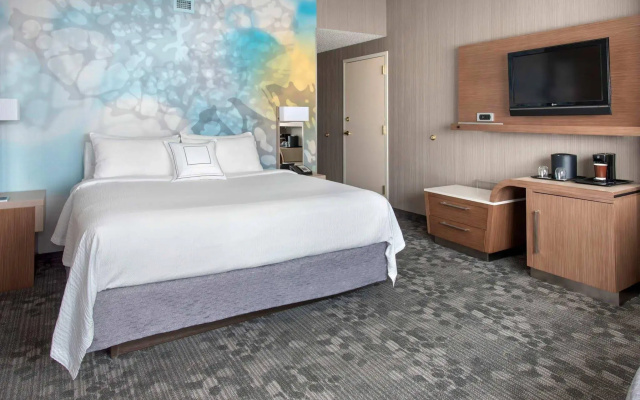 Courtyard by Marriott Newark Elizabeth