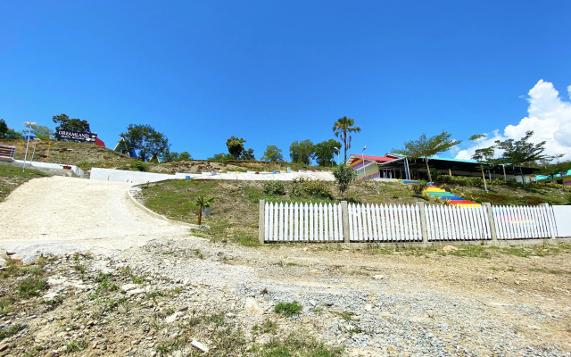 Dreamland Beach Holiday