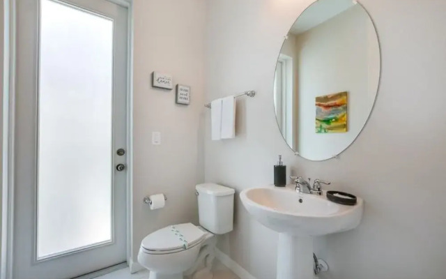 Orlando Newest Resort Community Town Home 5 Bedroom Townhouse by Redawning