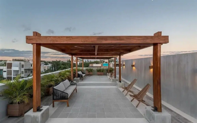 2 BR Great Located Natural Lightning