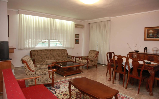 Apartment Nikos