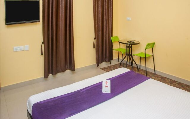 OYO 10673 Time Palace Residency