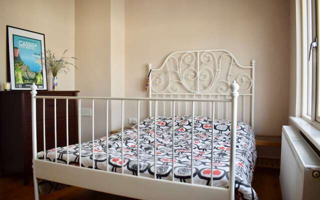 Charming 2 Bedroom House in Cabra