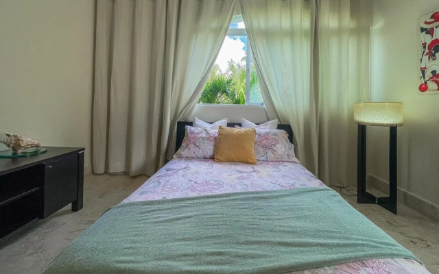 Cute Apartment Only Steps From the Beach
