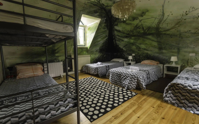 Nice Way Sintra Hostel