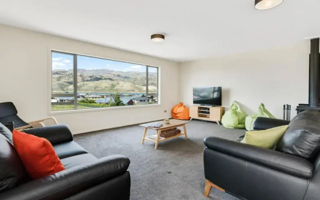 Pisa View Paradise - Cromwell Holiday Home