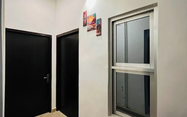 Goroomgo Ashoka Aashram Homestay Ayodhya
