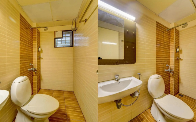 Collection O 80519 G Silver Ashok Nagar