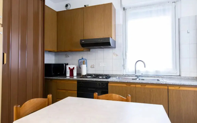 Pisani 4 in Monza With 1 Bathrooms