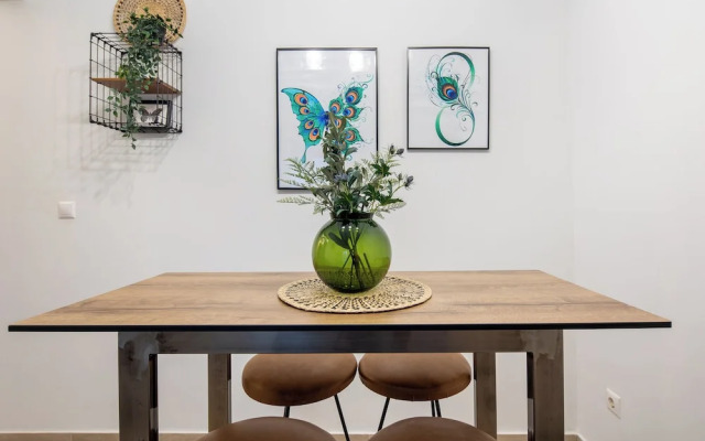 Zappa 2-BR Apt With Terrace in Athens