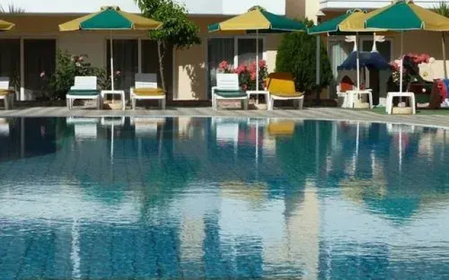 Pelopas Resort Apartments