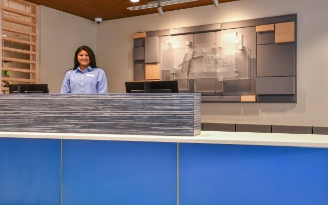 Holiday Inn Express & Suites Charlotte - Ballantyne by IHG