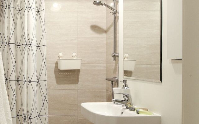 Powisle Riverside Apartment