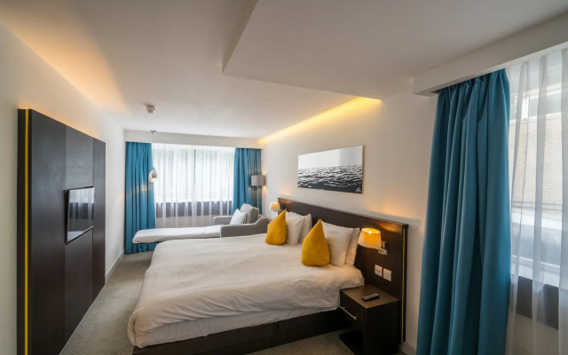 Pelican London Hotel and Residence