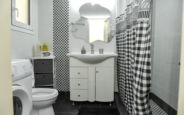 Cozy & Spacious Apartment in Central
