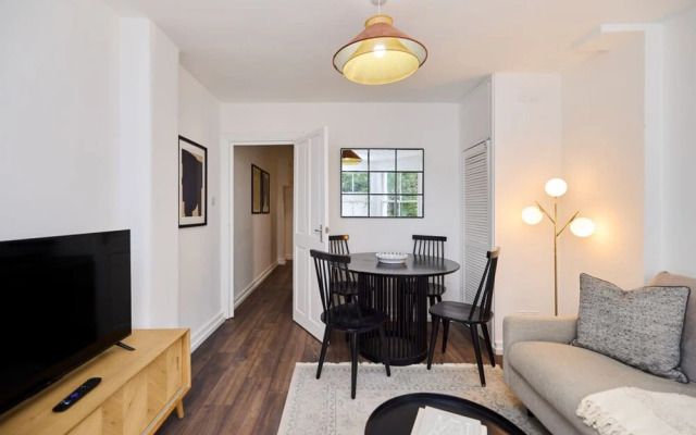 The Maida Hill Hideout - 2bdr Flat With Courtyard