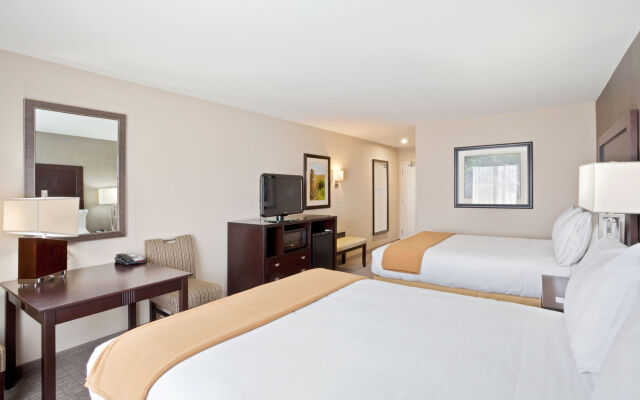 Holiday Inn Express Hotel & Suites Hays, an IHG Hotel