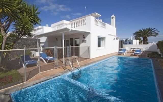 Seajay (L1) In Tias With 3 Bedrooms And 2 Bathrooms