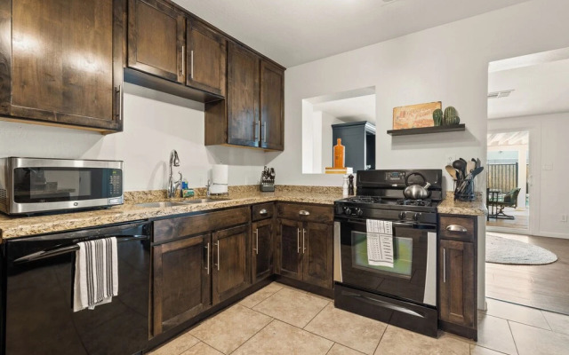 Campbell - Foodie Paradise w Pool Games Nightlife