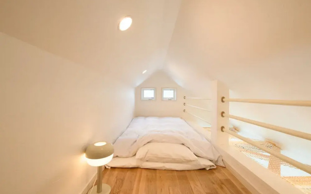 Wakoso Harmonious Light West