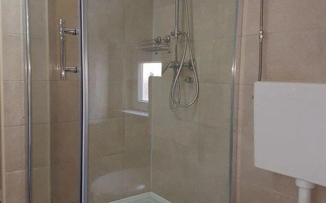 Olive Garden - Swimming Pool - A3