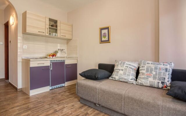 Apartment Daria Como 40512
