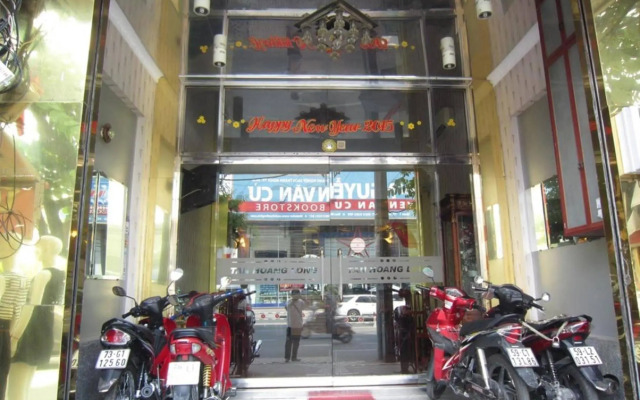 Tan Hoang Long Hotel District 5