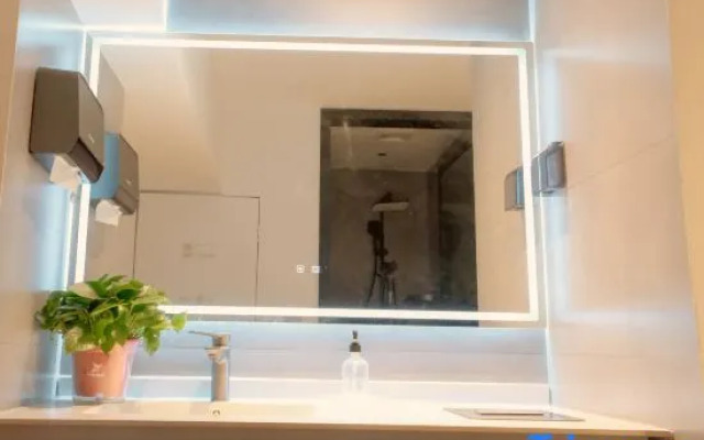 Xinfeng Tea House Hotel