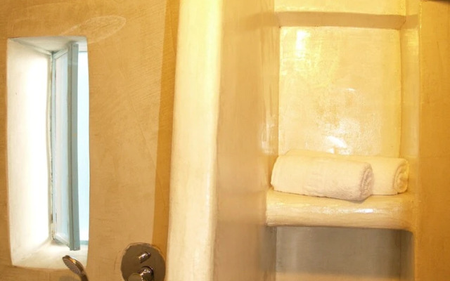 Mythos Traditional Stonehouse