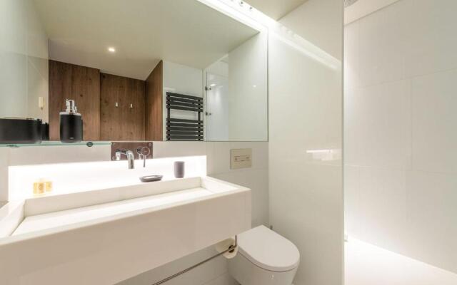 GuestReady - Midcentury Studio with Balcony in Santos 401