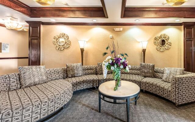 Red Lion Inn & Suites Mineral Wells