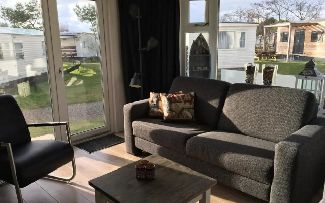 Chalet Zeester J38 Ameland