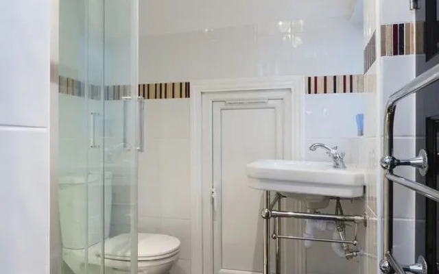 Veeve - Sloane Square Comfort