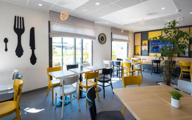 B&B HOTEL Troyes Magasins d'usine