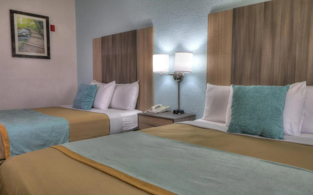 Pigeon River Inn