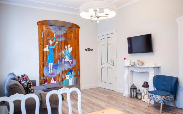 Cherry House Apartments