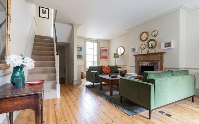 Kensington Place IV by Onefinestay