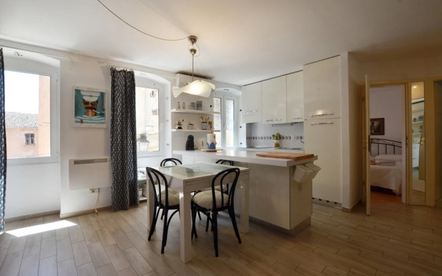 Bea Leo in Rovinj With 1 Bedrooms and 1 Bathrooms