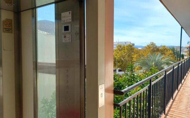 200 meters to Arenal Beach. 3 Bedroom Javea
