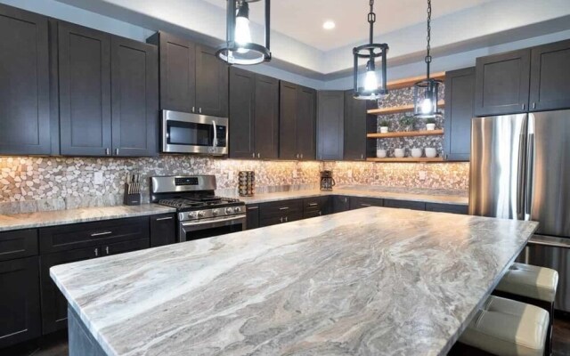 Eagle View #f8 4 Bedroom Townhouse