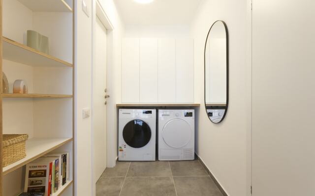 AirTLV - Menachem Begin Apartment