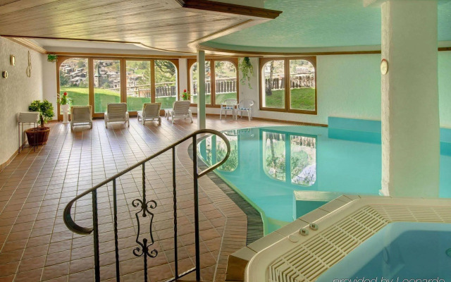 Hotel Alpenroyal