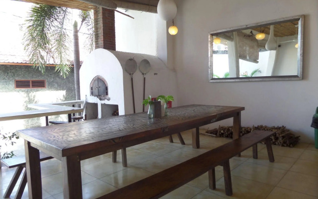 The Island Hotel Bali - Hostel