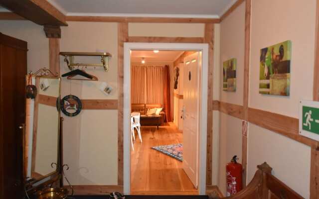 Besondere Ferienwohnung Bibliothek in Buschhagen