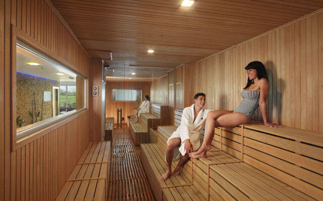 Howard Johnson Resort Spa and Convention Center Lujan