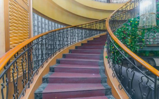 Urumqi Xinwanxing Hotel